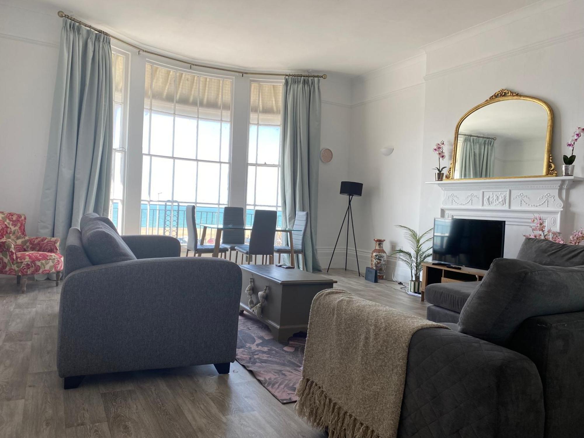 Period Sea View Flat In Hastings Apartment Bagian luar foto